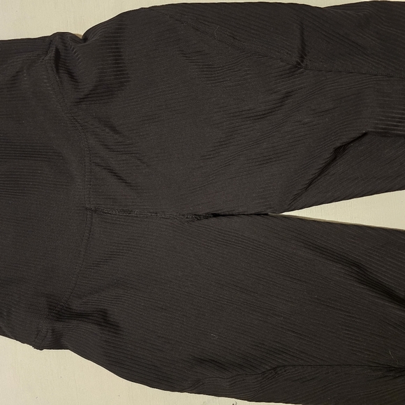 Lululemon shorts - Picture 4 of 4